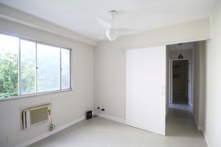 Apartamento à venda com 47m², 2 quartos e 1 vagaQuarto 2