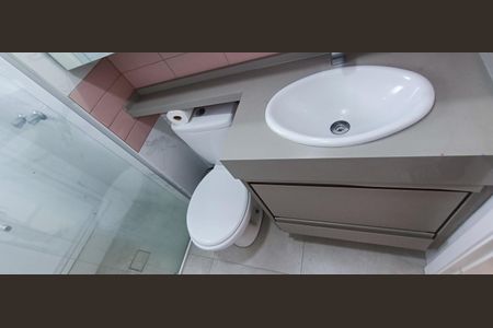 Apartamento para alugar com 82m², 2 quartos e 2 vagas Apartamento para alugar com 82m², 2 quartos e 2 vagasBanheiro