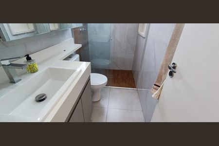 Apartamento para alugar com 82m², 2 quartos e 2 vagas Apartamento para alugar com 82m², 2 quartos e 2 vagasBanheiro da Suíte
