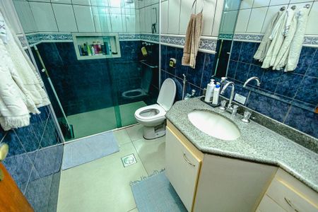 Casa para alugar com 315m², 4 quartos e 6 vagas Casa para alugar com 315m², 4 quartos e 6 vagasBanheiro