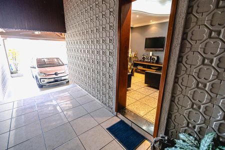 Casa para alugar com 315m², 4 quartos e 6 vagas Casa para alugar com 315m², 4 quartos e 6 vagasGaragem