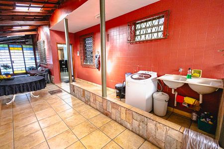 Casa para alugar com 315m², 4 quartos e 6 vagas Casa para alugar com 315m², 4 quartos e 6 vagasArea de serviço