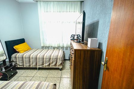 Casa para alugar com 315m², 4 quartos e 6 vagas Casa para alugar com 315m², 4 quartos e 6 vagasQuarto 2