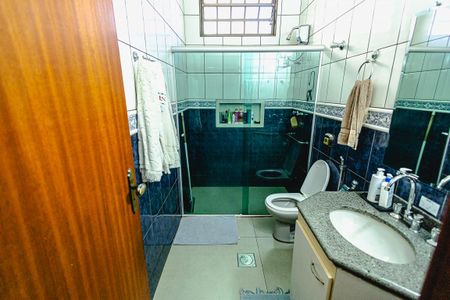 Casa para alugar com 315m², 4 quartos e 6 vagas Casa para alugar com 315m², 4 quartos e 6 vagasBanheiro