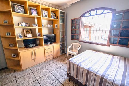 Casa para alugar com 315m², 4 quartos e 6 vagas Casa para alugar com 315m², 4 quartos e 6 vagasQuarto 3