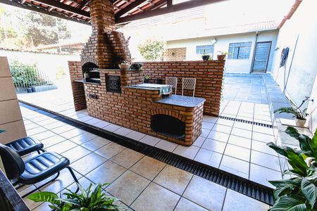 Casa para alugar com 315m², 4 quartos e 6 vagas Casa para alugar com 315m², 4 quartos e 6 vagasEspaço gourmet / quintal