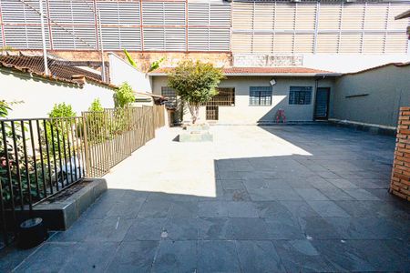 Casa para alugar com 315m², 4 quartos e 6 vagas Casa para alugar com 315m², 4 quartos e 6 vagasEspaço gourmet / quintal