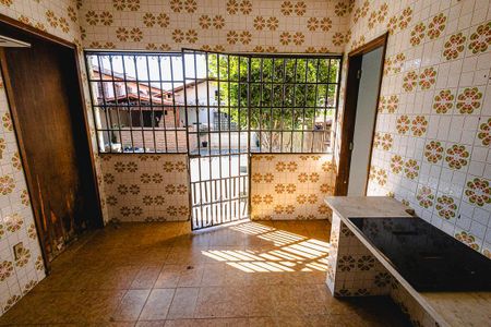 Casa para alugar com 315m², 4 quartos e 6 vagas Casa para alugar com 315m², 4 quartos e 6 vagasLavanderia