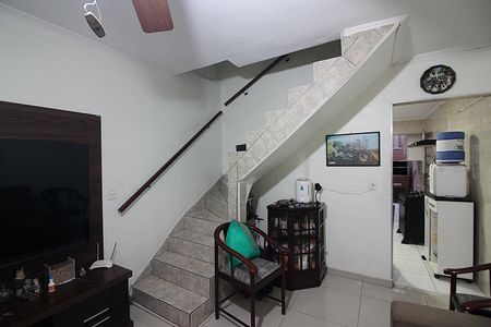 Casa à venda com 94m², 2 quartos e 1 vagaSala