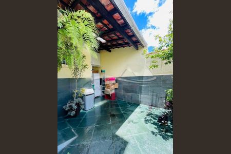 Casa à venda com 168m², 5 quartos e 4 vagas