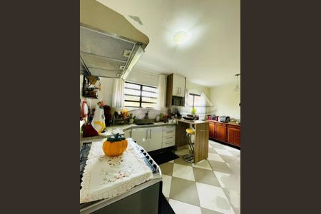 Casa à venda com 168m², 5 quartos e 4 vagas