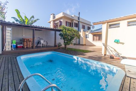 Casa à venda com 180m², 3 quartos e 3 vagasPiscina