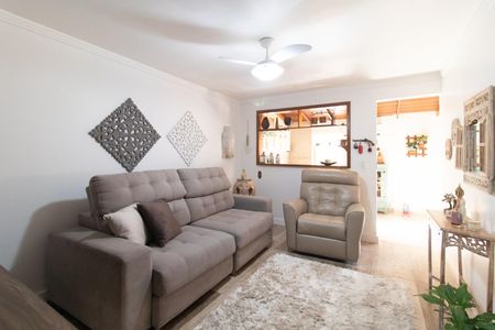 Casa à venda com 180m², 3 quartos e 3 vagasSala