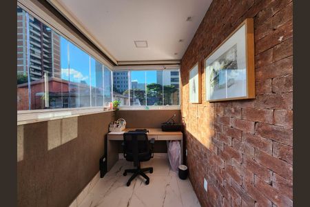 Apartamento à venda com 200m², 4 quartos e 4 vagasVaranda da Suíte