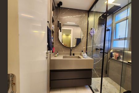 Apartamento à venda com 200m², 4 quartos e 4 vagasBanheiro da Suíte 1