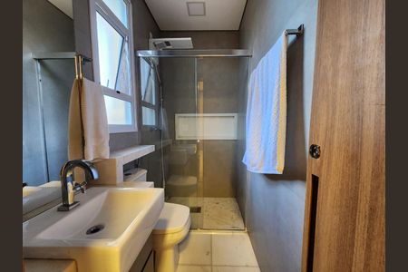 Apartamento à venda com 200m², 4 quartos e 4 vagasBanheiro da Suíte 2