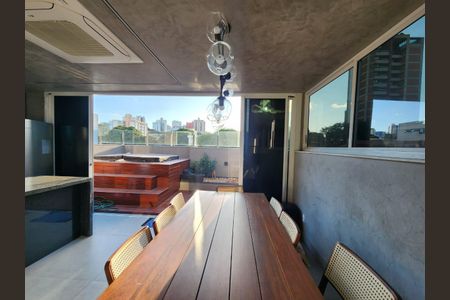 Apartamento à venda com 200m², 4 quartos e 4 vagasCobertura