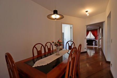 Apartamento à venda com 136m², 2 quartos e 3 vagasSala