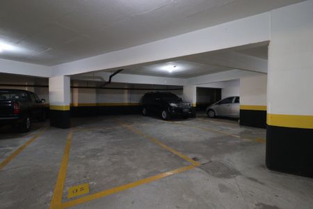 Apartamento à venda com 136m², 2 quartos e 3 vagasÁrea Comum - Estacionamento