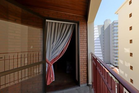 Apartamento à venda com 136m², 2 quartos e 3 vagasSacada da Sala 