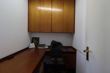 Apartamento à venda com 136m², 2 quartos e 3 vagasEscritório