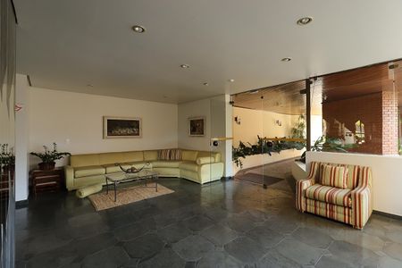 Apartamento à venda com 136m², 2 quartos e 3 vagasÁrea Comum - Hall de Entrada