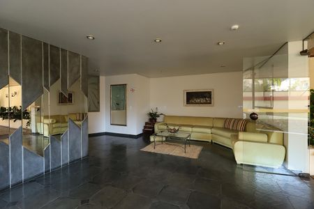 Apartamento à venda com 136m², 2 quartos e 3 vagasÁrea Comum - Hall de Entrada