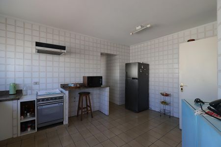 Apartamento à venda com 136m², 2 quartos e 3 vagasCozinha
