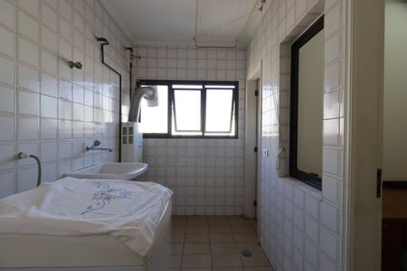 Apartamento à venda com 136m², 2 quartos e 3 vagasÁrea de Serviço