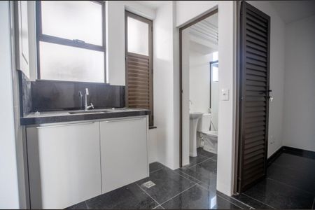 Apartamento à venda com 131m², 4 quartos e 4 vagasÁrea de Serviço 