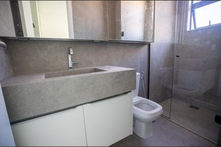 Apartamento à venda com 131m², 4 quartos e 4 vagasSemi Suíte 