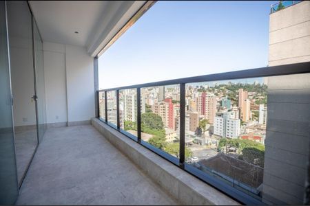 Apartamento à venda com 131m², 4 quartos e 4 vagasVaranda 
