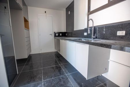 Apartamento à venda com 131m², 4 quartos e 3 vagasCozinha