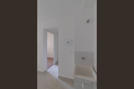 Apartamento para alugar com 32m², 2 quartos e sem vaga Apartamento para alugar com 32m², 2 quartos e sem vagaArea de Serviço