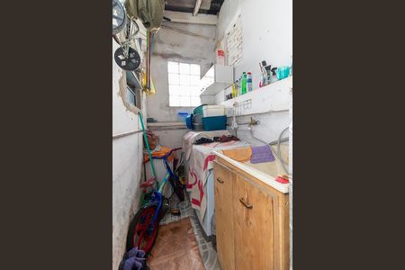 Casa à venda com 200m², 7 quartos e 2 vagas Casa à venda com 200m², 7 quartos e 2 vagasCasa 01 - Área de Serviço