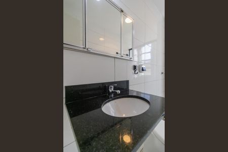 Apartamento à venda com 67m², 2 quartos e sem vagaBanheiro