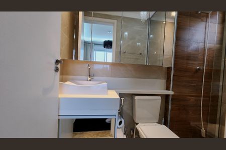 Apartamento à venda com 68m², 3 quartos e 1 vaga Apartamento à venda com 68m², 3 quartos e 1 vagaBanheiro da Suíte