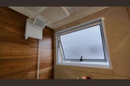 Apartamento à venda com 68m², 3 quartos e 1 vaga Apartamento à venda com 68m², 3 quartos e 1 vagaBanheiro da Suíte