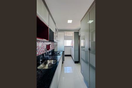 Apartamento à venda com 92m², 2 quartos e 2 vagasCozinha