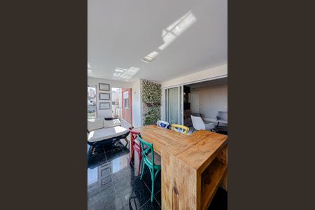 Apartamento à venda com 92m², 2 quartos e 2 vagasVaranda da Sala
