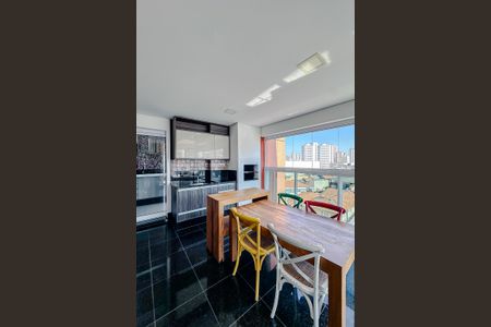 Apartamento à venda com 92m², 2 quartos e 2 vagasVaranda da Sala