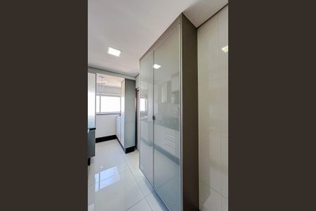 Apartamento à venda com 92m², 2 quartos e 2 vagasCozinha