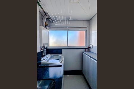 Apartamento à venda com 92m², 2 quartos e 2 vagasÁrea de Serviço