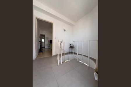 Apartamento à venda com 100m², 2 quartos e 1 vagaFoto 01