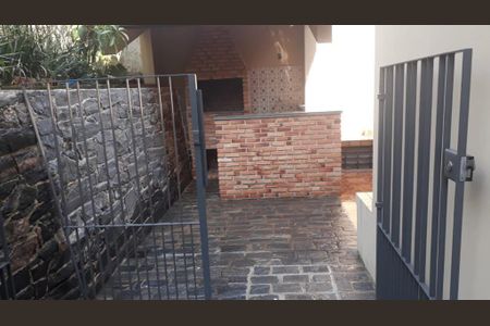 Casa à venda com 250m², 5 quartos e 5 vagasChurrasqueira