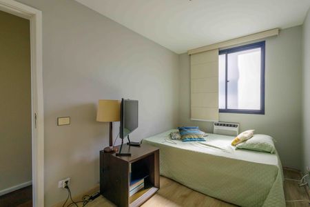 Apartamento à venda com 140m², 4 quartos e 2 vagasQuarto 2