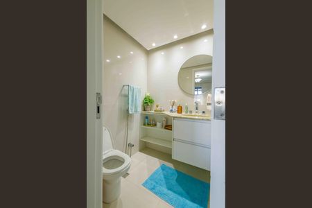 Apartamento à venda com 140m², 4 quartos e 2 vagasBanheiro da Suíte