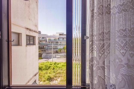 Apartamento à venda com 140m², 4 quartos e 2 vagasÁrea de Serviço vista