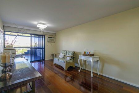 Apartamento à venda com 140m², 4 quartos e 2 vagasSala