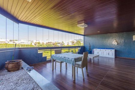 Apartamento à venda com 140m², 4 quartos e 2 vagasVaranda